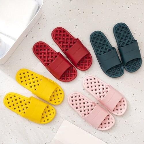 Bathroom slippers summer men women household soft-soled shoes Non-Slip House Slippers Sandals Flip Flops Outdoor Slippers Hollow