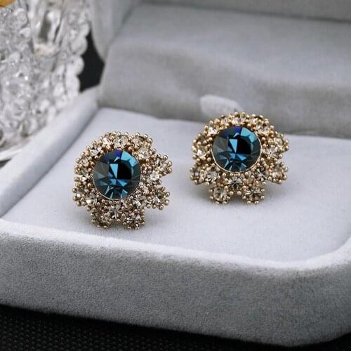 2021 New Silver Plated Micro Zircon Flower Stud Earrings Retro Austrian Crystal Stud Earrings Charm Womens Wedding Jewelry
