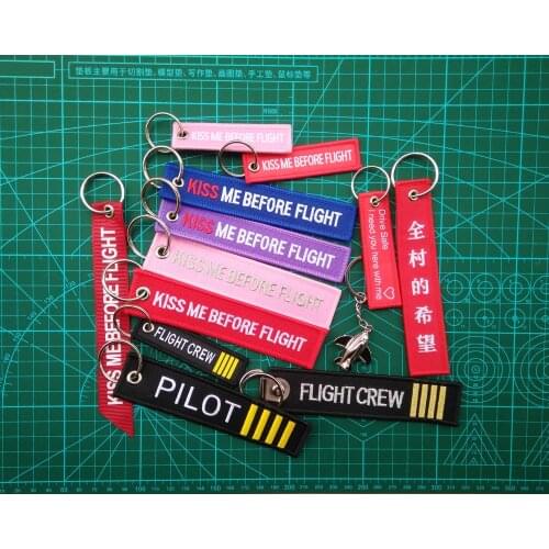 KISS ME BEFORE FLIGHT Keychain Aviation gift Metal airplane Key chains Drive Safe I need you here with me PILOT women men CREW