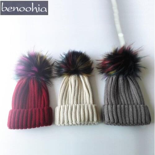 KNB040 Winter Knit Hat Rainbow Faux Raccoon Fur Pom pom Knitted Beanie 14cm Fur ball Hairball Slouchy Skullies Cap Bonnet Homme