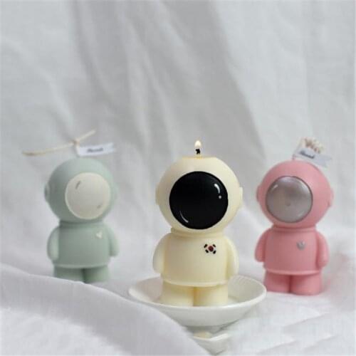 3D Cartoon Astronaut Shape Silicone Candle Mold DIY Plaster Aromatherapy Molds Handmade Candle Making Crafts Home Decoration