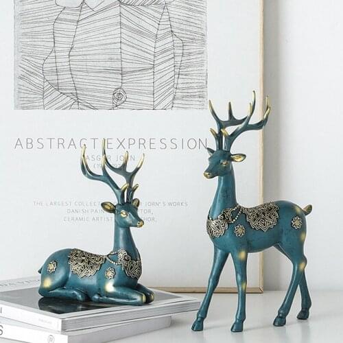 2pcs Lucky Deer Figurines Nordic Elk Resin Statue Crafts for Home Decoration Ornaments Christmas Decor Birthday Wedding Gift