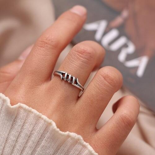 UMKA Retro Sliver Color Rings Hollow Out Pattern Specailly Design Finger Rings Adjustable Size Jewelry