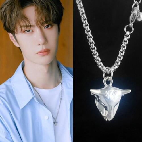 Fashion new bull head pendant titanium steel chain sweater chain wild men and women accessories hot sale