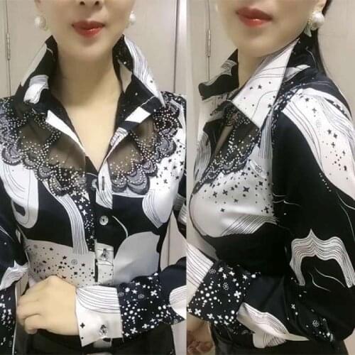 20212 Long-sleeved Female Bottoming Shirts Womens Spring Autumn Foreign Lace Stitching Ladies Chiffon Shirt Ins Floral Top Coat