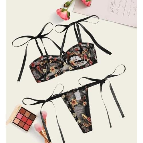 Sexy Brief Sets Flowers Embroidery Underwear Women Set Sexy Sensual Lingerie Bowknot Cut Out Bra Thong Set Lenceria Erotic Mujer