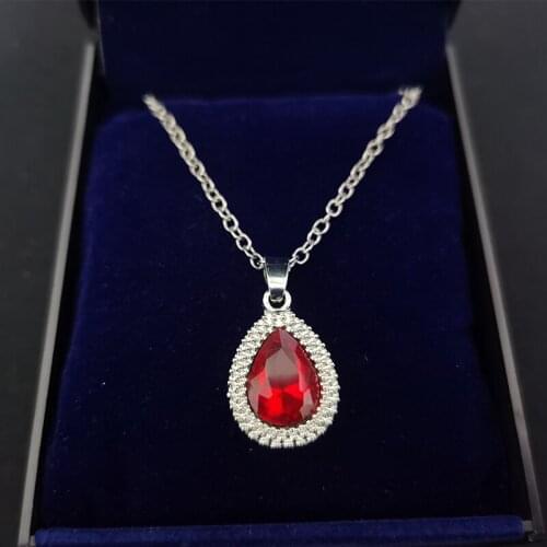 Vintage Artificial Red Crystal Pendant Necklace For Women Girls Harajuku Water Drop Shape Neck Chain Jewelry Mandalorian Collier