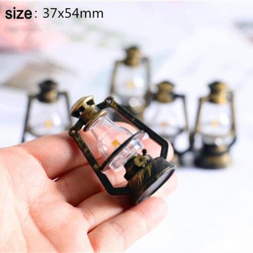 Plastic Dollhouse Miniature Retro Lantern Play Scene Ornaments House Lamps for 1:12 1:6 Doll Houses Living Room Decor