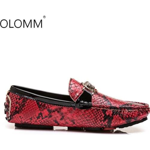 Men Flats Shoes High Quality Leather Men Loafers Snake Skin Red Silver Breathable Slip-On Outdoor Men Driving Shoes Sneakers Men