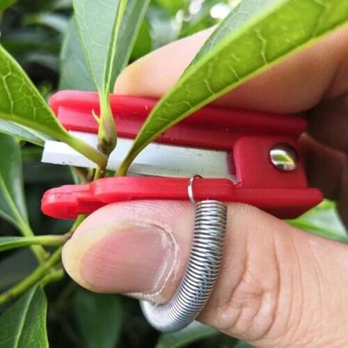 Garden Pruner Fruit Picking Picker Device Finger Protector Multifunction Thumb Knife Safe Fruit Blade Gadgets Cutting Cutter