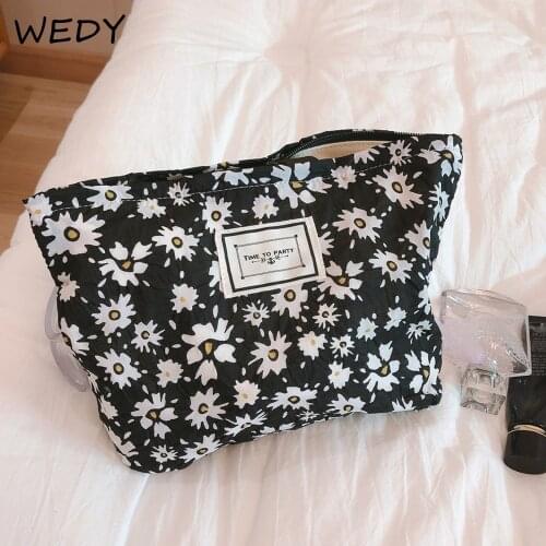 Black White Floral Makeup Bag Organizer Bubble Cotton Cosmetic Pouch Beauty Storage Bag Large Toiletry Bags Women Day Clutches