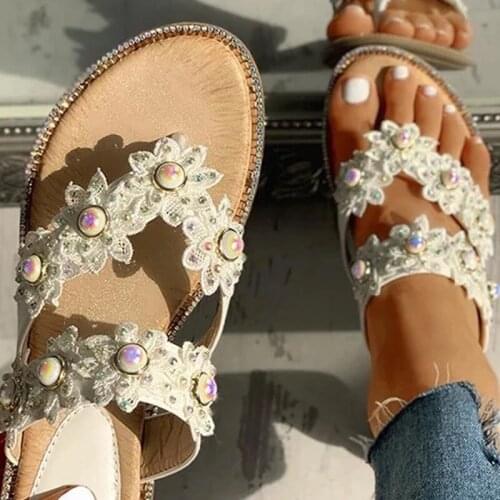 Fashionable and Lightweight Ladies Slippers Pearls Slippers Women Flowers Plus Size