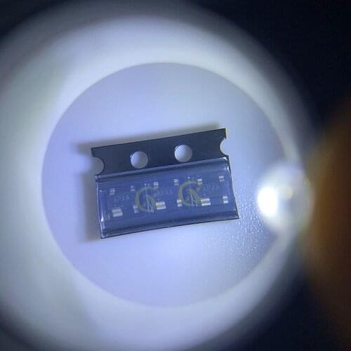 10PCS MAX811TEUS+T patch SOT143 silk-screen APAA monitoring circuit original products