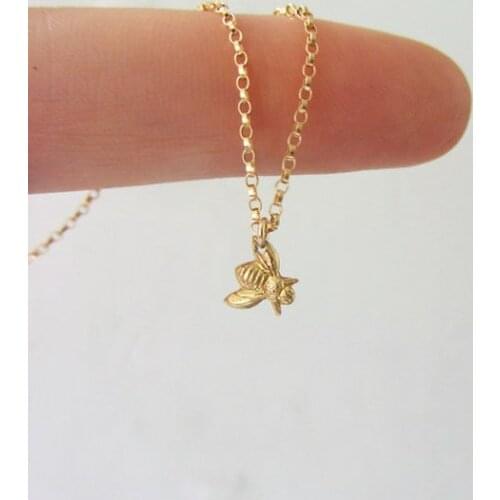 Small Cute Honey Bee Bumble Bee Necklace Queen Bee Insect Bumblebee Beehive Necklaces Animal Bird Insect Pendant Chain Jewelry