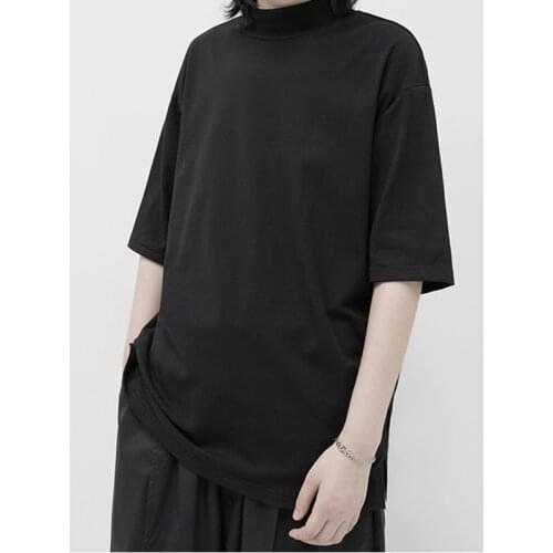 Big couple wear small half height collar tight tight tight tight! Is the simple man dark black coffee series bottom short sleeve