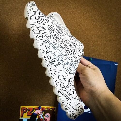 ZEEKSON 2021 Summer Graffiti Slippers Mens Thick-soled Fashion Beach Slippers Couples Wear Flip-flops Home Non-slip Slippers