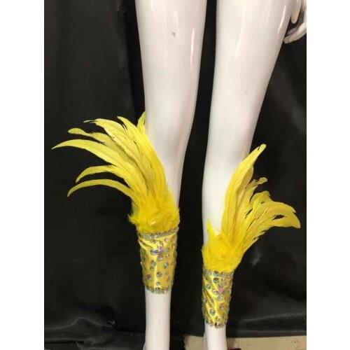 Lo spettacolo di danza copricapo di piume di accessori di abbigliamento La FESTA La Maschera IL Festival