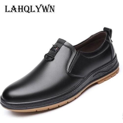 Mens shoes spring autumn new black sets of feet non-slip business casual leather mens shoes lightweight loafers shoes H64