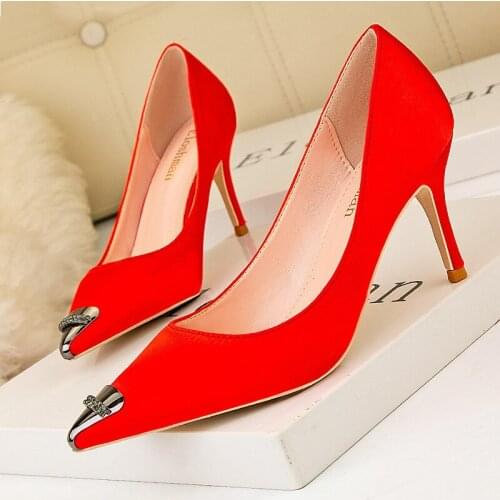 Sexy Women Pumps Ladies Wedding Shoes Heels Silk Slip On 7CM Thin High Heels Pointed Toe Metal decoration Party shoes for women