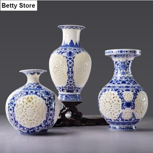 Hollow Ceramic Vase Flower Arrangement Flower Container Decorative Bottle with Wooden Base Storage Jar Porcelain Home Decoration