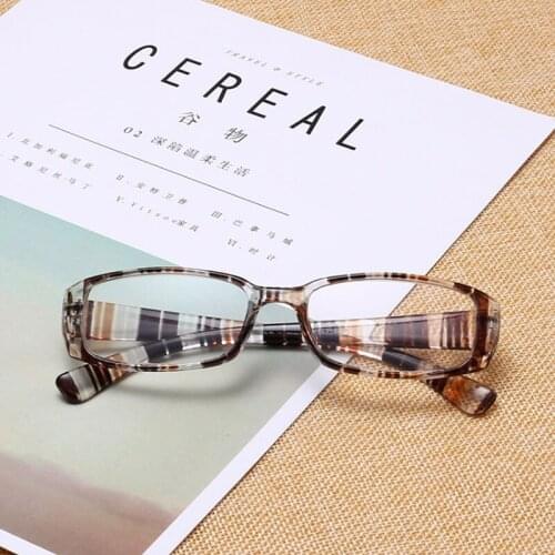 2019 new Stripe reading glasses men resin ultra light reading glasses women presbyopic eyewear
