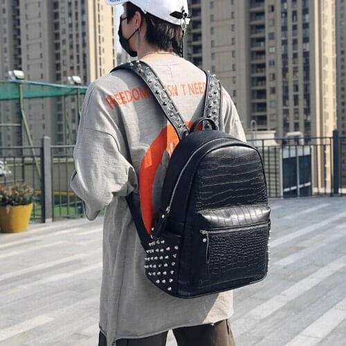 Pu leather Bagpack black Fashion rivets men backpack Large capacity Crocodile pattern man laptop backpack 15.6 Casual Travel bag