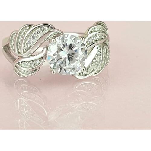 2020 New Arrival Elegance Temperament Angel Wings Cubic Zirconia Engagement Rings for Women White Color Crystal Ring Wholesale