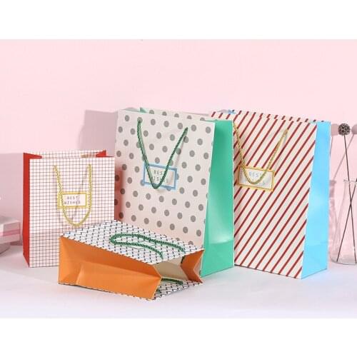 10pcs contracted lattice wave point line color clothing Cosmetics shopping bag Birthday party baptism candy paper bag for gift