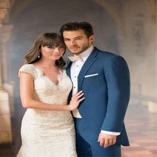 2020 Beautiful Blue Groom Tuxedos Three Pieces Custom Made Slim Fit Formal Elegant Men Suit High Quality Mens Wedding Suits188