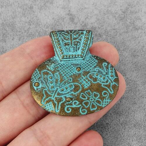 4PCS Vintage Bronze Patina Large Tone Metal Round Charms Carved Butterfly&Flowers Pendants for Finding Necklace Jewelry