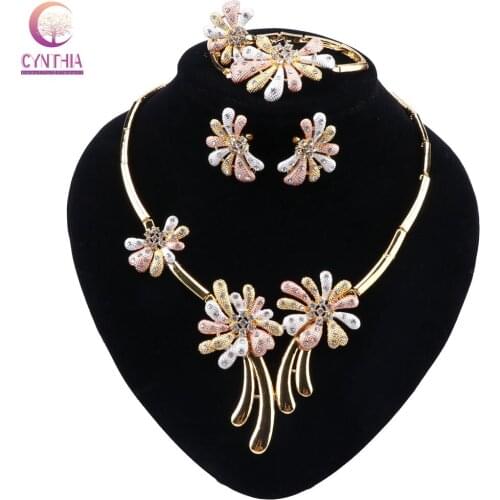 CYNTHIA Bridal Gift Nigerian Wedding African Beads Jewelry Set Brand Woman Fashion Dubai Gold Color Jewelry Set Wholesale Design