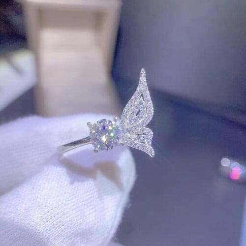 Exquisite Silver Plated Angel Wings Wedding Rings Round Cut White Zircon Crystal Womens Ring Super Flash Cocktail Ring Jewelry