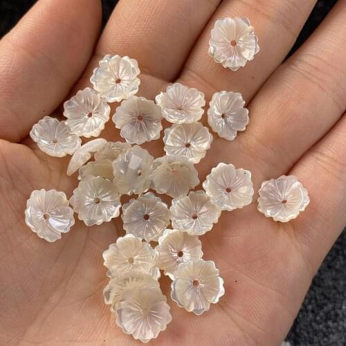 6Pcs Shell Beads Carved-flowered Accessories White Loose Shell For Jewelry Making Bracelet Earring Handiwork Sewing Accessory