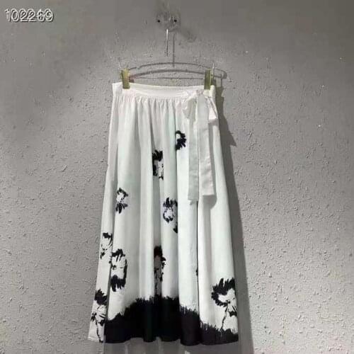 2021 Autumn Winter Fashion Wool Suits High Quality Women Golden Button Woolen Tops Coat+Wool Blend Short Sets 2 Piece Coat Set