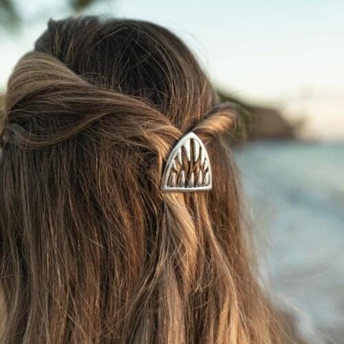 New Design Shark Jaw Hair Barrette Hairpins Hair Clips For Women Simple Elegant Animal Shark Teeth Hair Wear Hair Accessories