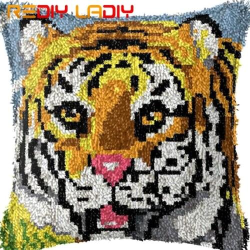 Latch Hook Cushion King of Beast Pillow Case Acrylic Yarn Pillow Pre-Printed Color Canvas Crochet Cushion Cover Hobby & Crafts