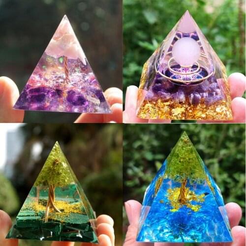 Hot Crystal Energy Orgone Pyramid Mold Wealth Prosperity Peridot Healing Gem for Resin Desktop Office Home Decor Small Gifts