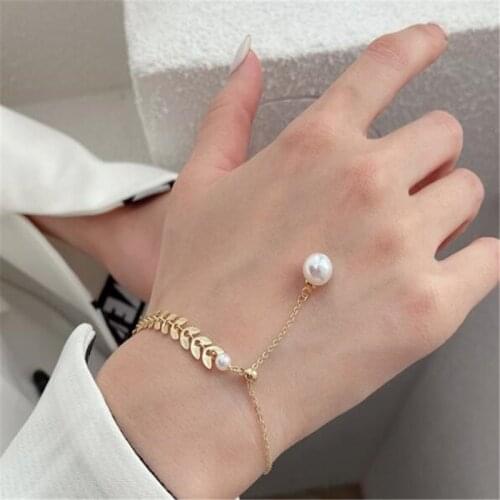 Creative Asymmetrical Leaf Pearl Bracelet for Women Temperament Gold Bracelet Accessories Valentines Day Gifts