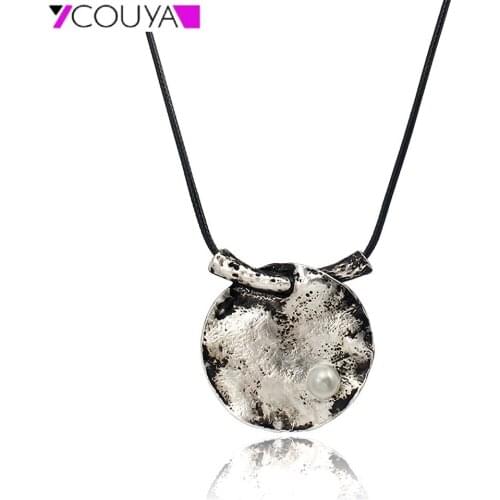 Women Retro Necklace Round Pendant with Pearl Necklace Bohemia Charm Women Clothes Accessories National Style Handicrafts