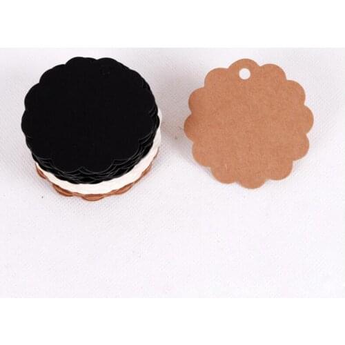 100Pcs 6x6cm DIY Making Round Laciness Shaped Kraft Paper tags Trunk Food Price Marks Tags for Wedding Decoration Card 3 Colors