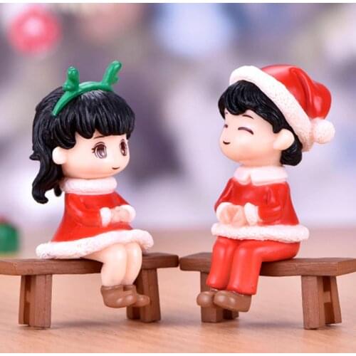 2Pcs Christmas Sitting Couple with Xmas Hat Design Mini Ornament Home Decor Gift Figure Doll DIY Garden Bonsai Decor Resin Craft
