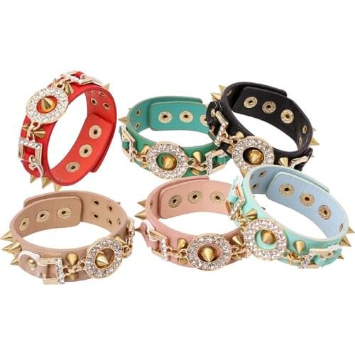 Dankaishi Unique Rock Spikes Rivet Leather Bangle Gothic Jewelry Rhinestone Round Circle Charm Genuine Leather Bracelet for Girl