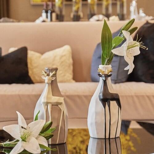 Modern minimalist resin vase artificial flower vase small fresh deer vase decoration home living room TV cabinet decoration