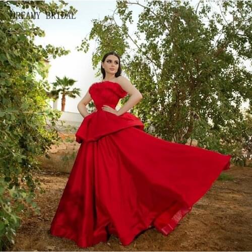 Fashionable Satin Celebrity Dresses Peplum Pleated Saudi Arabian Red Carpet Gowns Oscar Robes