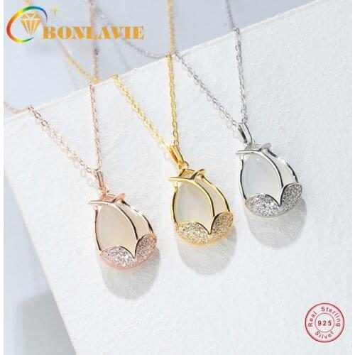 BONLAVIE S925 Sterling Silver Carnation Necklace Female Natural Chalcedony Flower Pendant TemperamentSilver Accessories