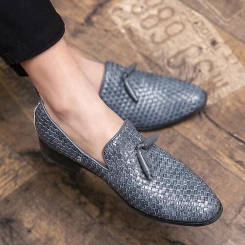 Plus Casual Men Loafers Flat Comfortable Designer Men Dress Shoes Chaussures Homme Light Tassel Men Boat Shoes Weave Men Shoes