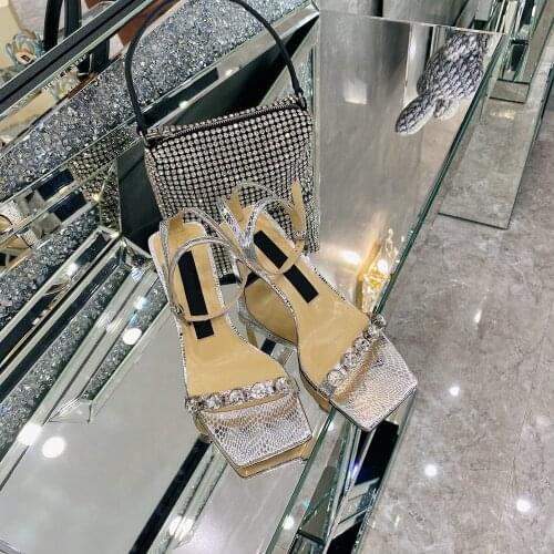 Chueyz Shoes With Medium Heels