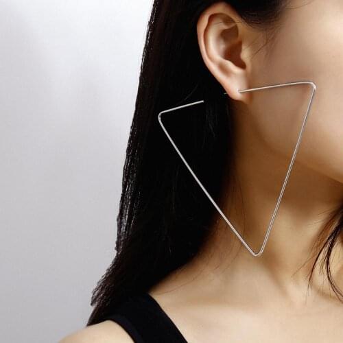 2020 Trendy Big Hyperbole Minimalist Nightclub Ear Stud Earrings Triangle Boho Piercing Earrings for Women Pendientes Brincos
