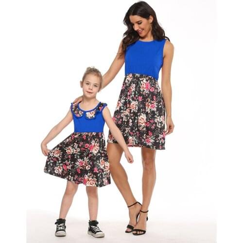 Mother and Daughter Clothes Wear New Stitching Sleeveless Dress Floral Print Dresses for Girls Mom Baby Summer Holiday Outfits