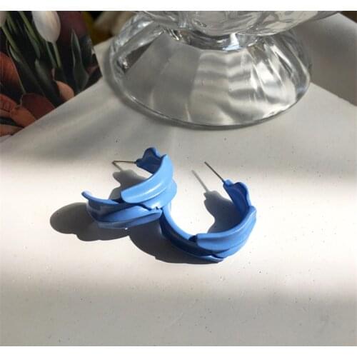 AOMU Summer New Fashion Candy Color Metal C-shaped Cute Simple Geometric Stripes Irregular Earrings for Women Daily Accessories